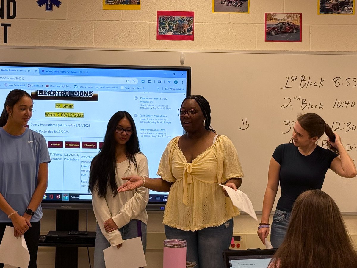 nremtp06's tweet photo. #ATC HOSA leaders offer information about joining ATC HOSA Future Health Professionals this school year. HOSA is celebrating 50 years of guiding students towards their future career. @RockHillSchools https://t.co/rIVfl12sdU