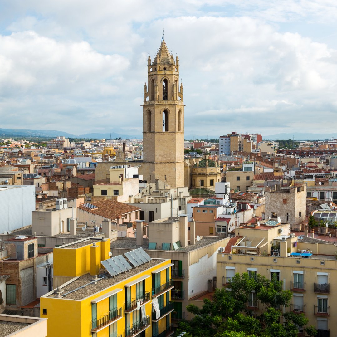 The perfect Spanish city break begins here✈️

Reus offers the perfect mix of city, beach and adventure with the stunning Costa Dorada coast being a short drive away from the centre as well as Spain's first ever theme park, PortAventura!

✈️ BOOK NOW: londonsouthendairport.com/flights/destin…