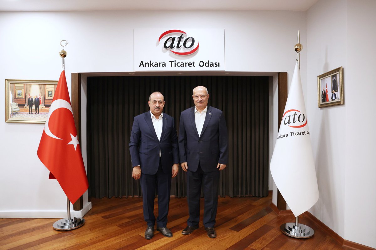 Eruh Belediye Başkanı ve Hemşerilerimizden ATO Başkanına Ziyaret siirtobjektifhaber.com/eruh-belediye-… <a href="/ATOkurumsal/">Ankara Ticaret Odası</a> <a href="/GurselBaran/">Gürsel Baran</a> <a href="/EruhBeltr/">Eruh Belediyesi</a> <a href="/cevher_ciftci/">Cevher ÇİFTÇİ</a>