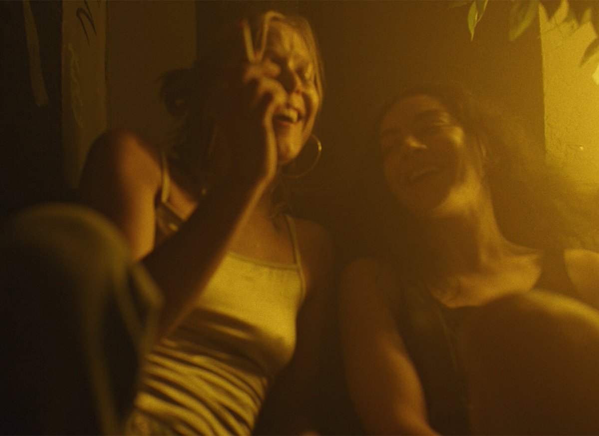 FilmUpdates's tweet photo. First look at Pete Ohs’ ‘ERUPCJA.’

Starring Charli xcx, Lena Góra, Jeremy O. Harris &amp; Will Madden, it centers on two women with a combustible relationship — one woman is Polish, the other is visiting the country.

Premiering at #TIFF50. https://t.co/L3Kk45wwjX