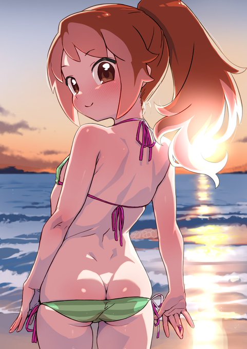 縞々やビキニなど着て夏の海
戦コレの夏2025 