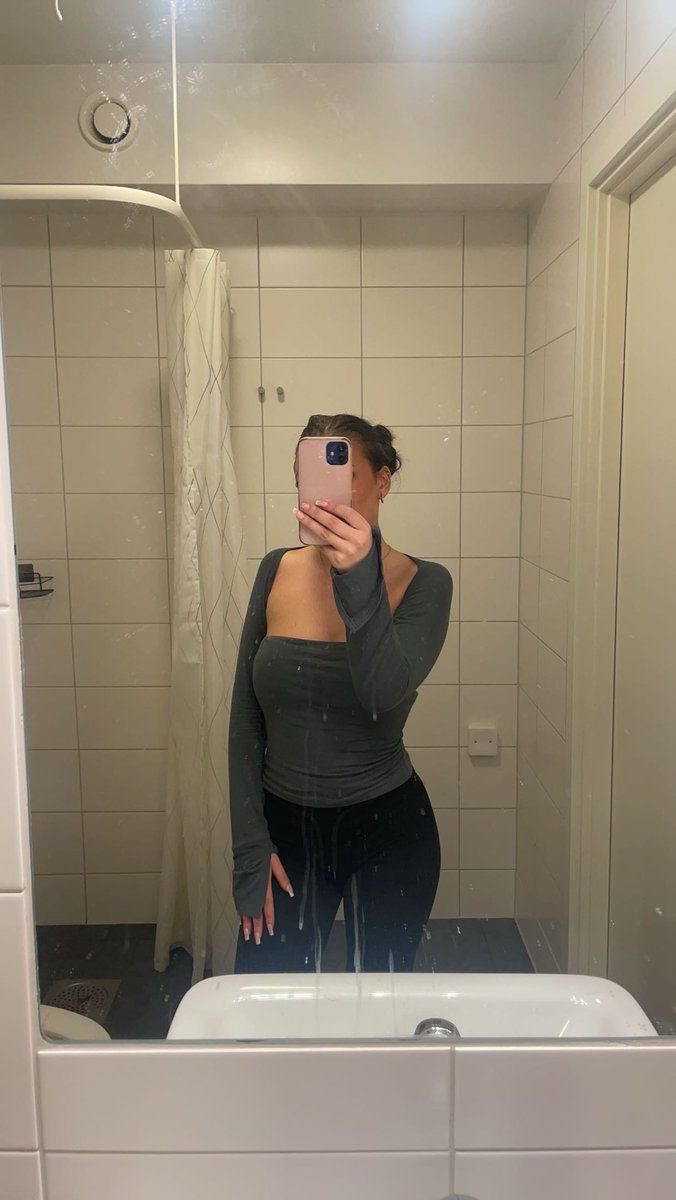 jolinextraallt's tweet image. Alla återpubliceringar och hjärtan på detta ger er en helt 🆓 N4kenbild!!
(När plattformen är klar) tålamod! 🫶🏻