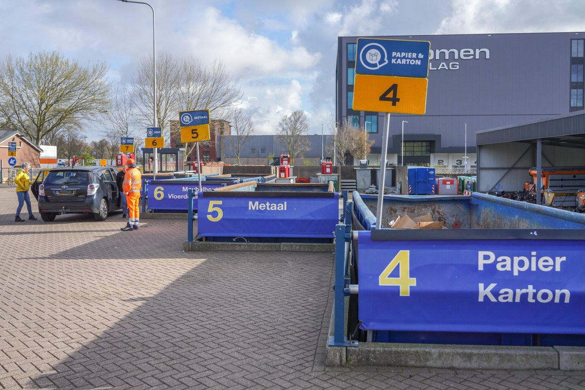 Kom je deze week spullen brengen bij de milieustraat? Let dan op: vanwege de aanhoudende warmte is de milieustraat t/m vrijdag 15 augustus korter geopend. Kijk wanneer je terechtkunt op katwijk.nl/milieustraat.