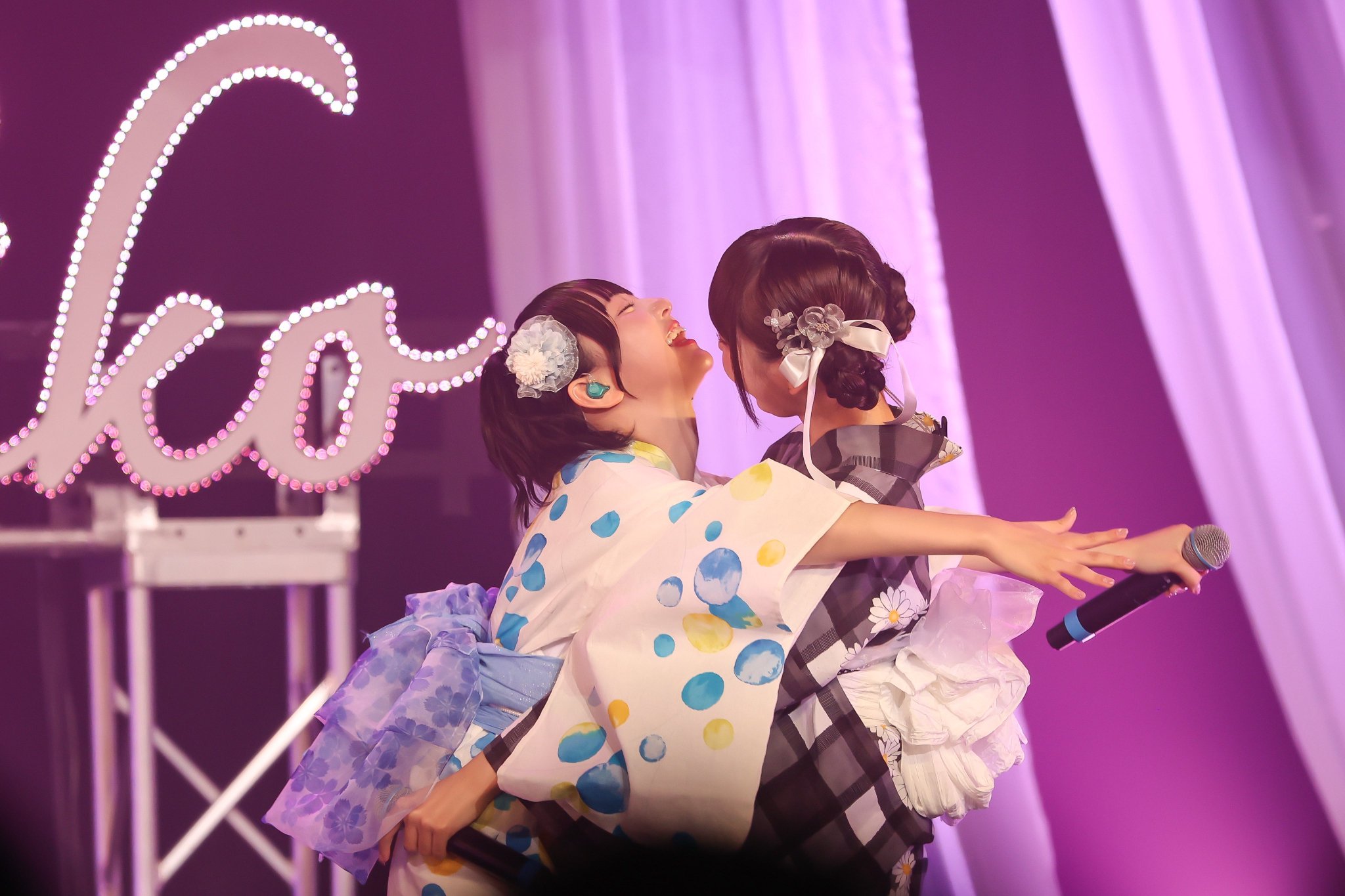 【数量限定セット】山崎紘菜さん掲載2ページセット(ポスターサイズ) 籾山ひめり on X: 