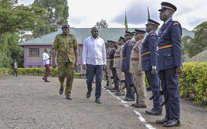 smutoro's tweet image. Murkomen steps in to calm NPS–NPSC payroll and human resource turf war, dismisses talk of a major rift. 🚔🤝 #PoliceReforms