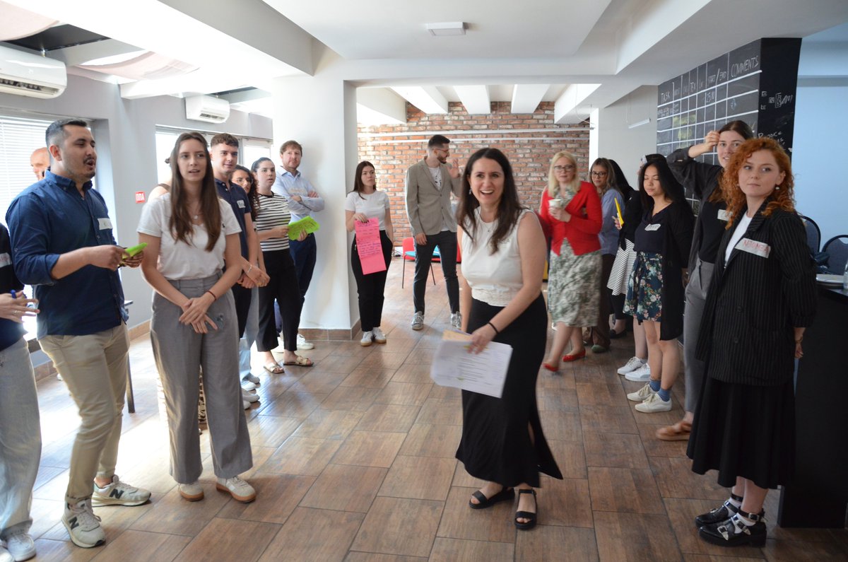 UNDPMK's tweet photo. #InternationalYouthDay2025 🌍
With over 6️⃣5️⃣% of SDG targets tied to local governance, youth engagement is not optional, it is essential.
@UNDPMK: youth drives climate action, jobs & inclusion. The future starts with them!
#futureisYOUth #UNDP4Uth #Youth4Inclusion #IYD2025 https://t.co/WLOFIusMzy