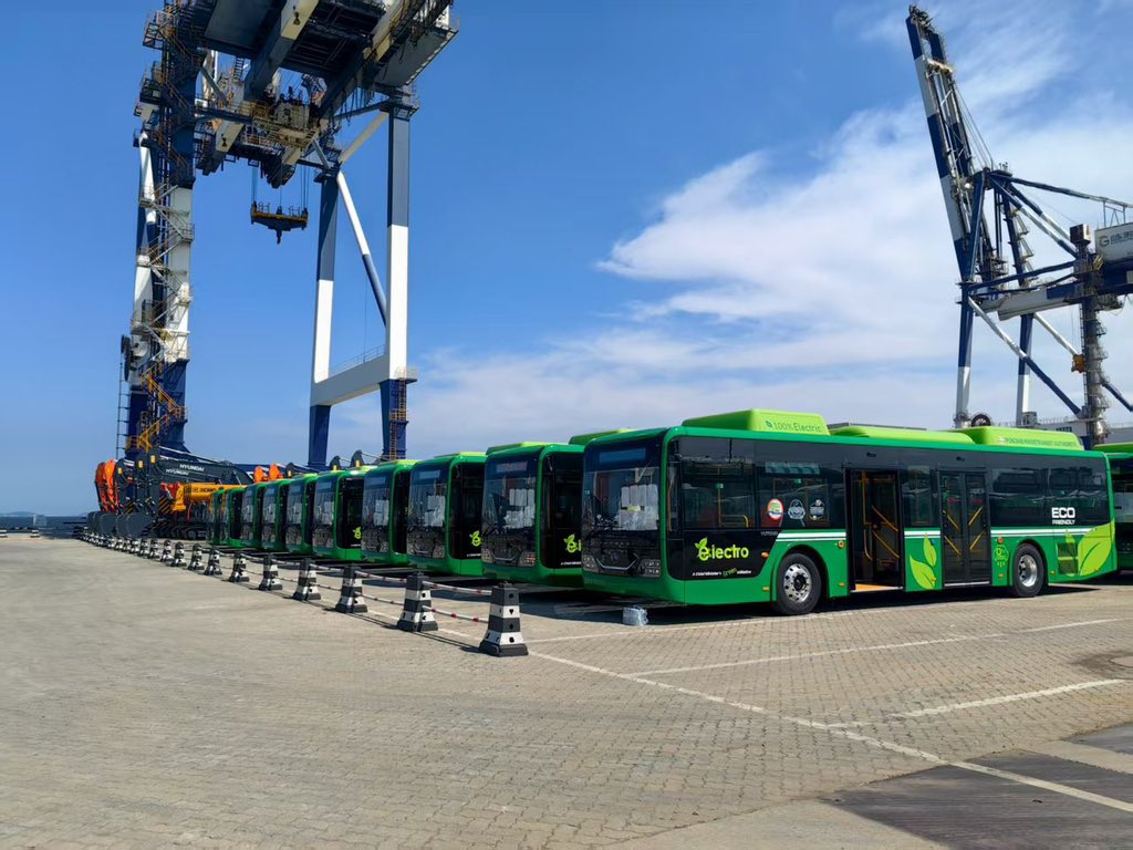 shahsabg's tweet image. Another fleet of 100 electric buses #loaded at Yantai Port, China, underserved districts #Punjab, Mianwali,Okara,Nankana, Muzaffargarh,Vehari,Pakpattan,DG Khan,public transport system.fare 20 Rupees.eco-friendly, air-conditioned,WiFi- automated ticketing,accessible disabilities