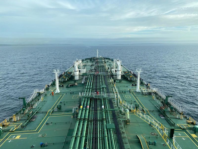 This is a #PilotsPerspective onboard 249 metre long crude oil tanker, Navig8 Prestige JKB, as headed in the direction of the Irivng Oil Whitegate Terminal last month.

📸 Aidan Fleming