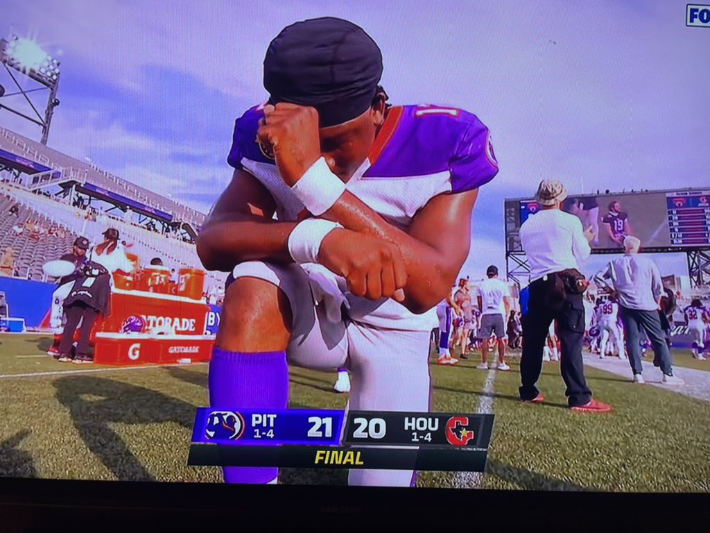 Lavaedeay Lee (@_vl2) on Twitter photo Master’s🎓
Another degree, paid for by Football.
Thanks <a href="/USFLMaulers/">Pittsburgh Maulers</a> 🏈🙌🏽
At first, I thought I was only there to continue my football career… but instead, God was continuing my education. What looked like a season of sport became preparation.
#PurposeOverPosition #TrainedToGo Master’s🎓
Another degree, paid for by Football.
Thanks <a href="/USFLMaulers/">Pittsburgh Maulers</a> 🏈🙌🏽
At first, I thought I was only there to continue my football career… but instead, God was continuing my education. What looked like a season of sport became preparation.
#PurposeOverPosition #TrainedToGo