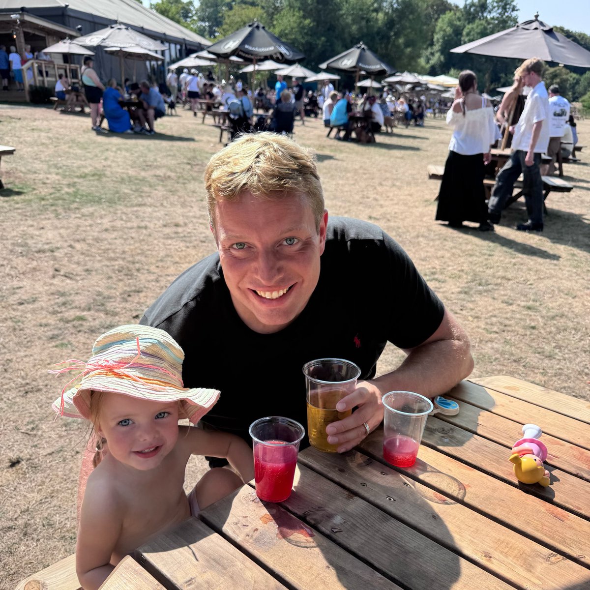 Enjoying a Hawkstone cider at Jeremy Clarkson’s pub The farmers dog with the family. Bosh❤️