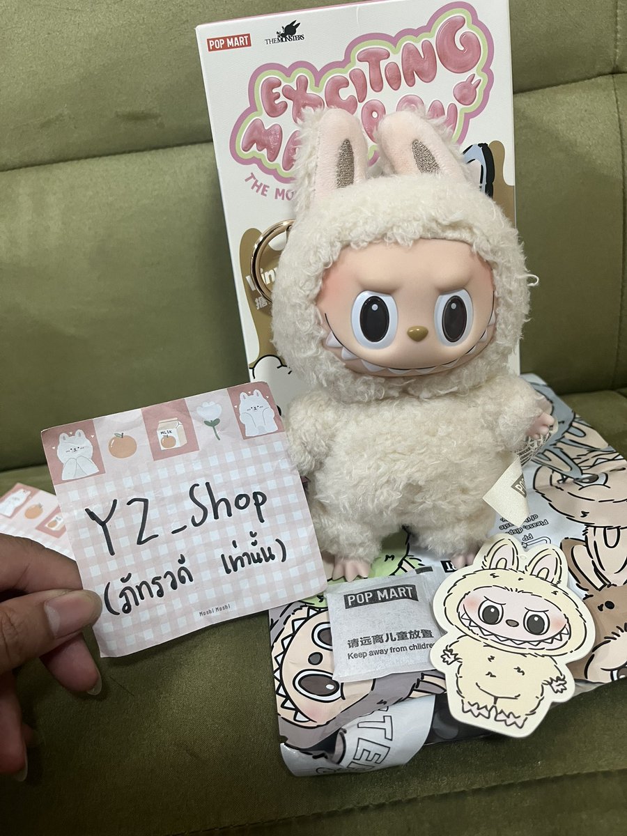 YZ_Shopp's tweet photo. 📌ส่งต่อค่าา ลาบูบู้ V.1 🤩🔥
ราคาพิเศษ เลิกเก็บ ‼️ อปก.ครบ
ของใหม่ แกะตัวนอนกล่อง ‼️
🤎Toffee
💛Soymilk
🔥390 บาท
🔥จัดส่ง+ 35 /นัดรับเวสเกต /ตลาดต้นสัก
🛒https://t.co/OFlUTrRjZQ
#ตลาดนัดlabubu #ตลาดนัดลาบูบู้ #labubuv3 #ลาบูบู้ #labubu #ตลาดนัดpopmart https://t.co/VyrStOuY0l