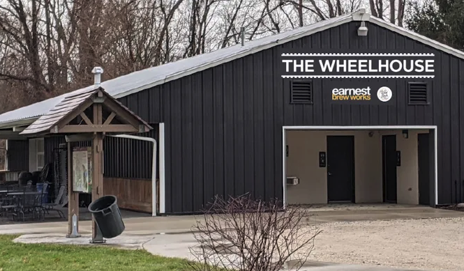 DavesRunning419's tweet photo. Quick reminder! We'll be at the Oak Openings "Wheelhouse" tonight at 6:30pm. Swing by for some good times and great brews from Earnest Brew Works! #DavesRunning #BrewSeries #Running #BrewDash #CraftBeer #RunforBeer https://t.co/mHABX5fCRv