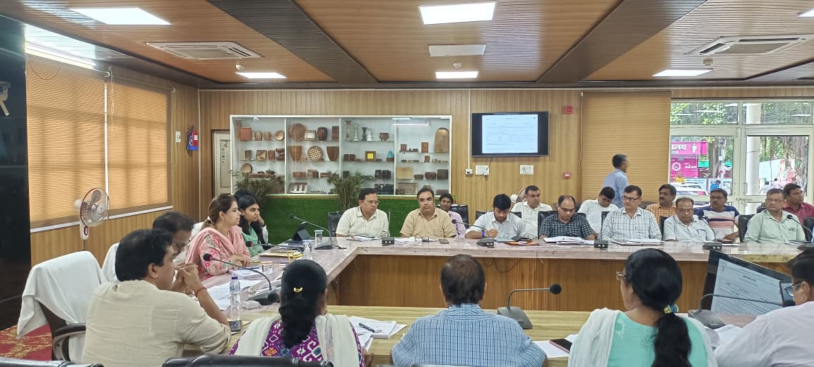 dmbijnor's tweet photo. आज 12 अगस्त, 2025 को सी0एम0डैशबोर्ड की बैठक के दौरान जनपद के विभिन्न विभागों द्वारा संचालित की जा रही विभिन्न परियोजनाओं को जल्द-से-जल्द पूर्ण कर उनकी अद्यतन स्थिति पोर्टल पर अपलोड करने हेतु निर्देशित किया गया। https://t.co/FW7200ACW7