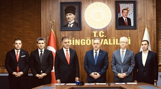 veyseldemirci06's tweet photo. 📍 Bugün, Bingöl’ümüze değer katacak anlamlı bir adımı daha attık.
Ziver Holding olarak, Merkez Güveçli Köyü’nde inşa edeceğimiz 8 derslikli, 240 öğrenci kapasiteli “Ziver İlkokulu” için protokolümüzü imzaladık.

🎯 Okulumuz; tüm donatılarıyla birlikte modern, güvenli, erişilebilir ve çağdaş bir eğitim yuvası olarak, anahtar teslim tamamlandıktan sonra Milli Eğitim Bakanlığımıza devredilecektir.
Okulumuz, ismimizle birlikte “Ziver İlkokulu” olarak geleceğe miras kalacaktır.

📌 Bu vesileyle; projeye öncülük eden, her aşamada sahiplenerek bizlere destek veren Cumhurbaşkanı Yardımcımız Sn.Dr. @_cevdetyilmaz Beyefendi’ye, milletvekillerimiz @FeyziBerdibek1 ve @Korkutata_Zeki Beyefendilere en içten şükranlarımı sunuyorum.

🙏 Ayrıca sürece verdikleri değerli katkı ve destekleri için Bingöl Valimiz Sn. Ahmet Hamdi Usta’ya, Bingöl Belediye Başkanımız Sn. Erdal Arıkan’a, Bingöl Ticaret ve Sanayi Odası Başkanımız Sn. Kadir Çintay’a, Bingöl İl Milli Eğitim Müdürlüğümüze ve emeği geçen tüm kurum ile paydaşlarımıza gönülden teşekkür ediyorum.

🎉 İnşallah bu okul, evlatlarımızın geleceğine ışık tutacak, Bingöl’ümüze ve eğitim camiamıza hayırlı olacaktır.
@RTErdogan 
@tcmeb @Yusuf__Tekin @ahusta07 
@bingolvaliligi @Erdalarikan12 @Kadir_Cintay12 
#Ziverİlkokulu #ZiverHolding #Eğitim #Bingöl #Türkiye