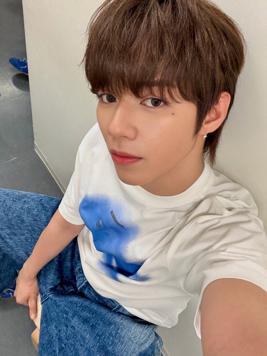 i miss u 💙🩵

#AHOF #아홉
#JL #제이엘