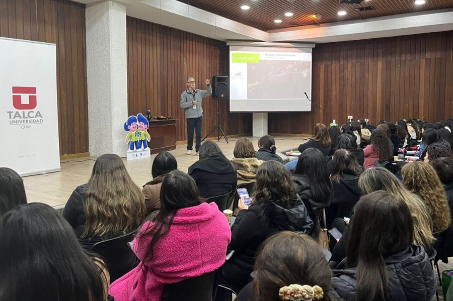 DI Utalca (@diutalca) on Twitter photo 👩🏫🔬🌱<a href="/UTalca/">Universidad de Talca</a> capacita a educadoras para fomentar la ciencia en la primera infancia.
La jornada “Bichitos fascinantes”, se centró en estrategias pedagógicas para introducir contenidos científicos en la educación inicial 🐛🌍💡
Leer más 👉 cienciaabierta.utalca.cl/utalca-capacit… 👩🏫🔬🌱<a href="/UTalca/">Universidad de Talca</a> capacita a educadoras para fomentar la ciencia en la primera infancia.
La jornada “Bichitos fascinantes”, se centró en estrategias pedagógicas para introducir contenidos científicos en la educación inicial 🐛🌍💡
Leer más 👉 cienciaabierta.utalca.cl/utalca-capacit…