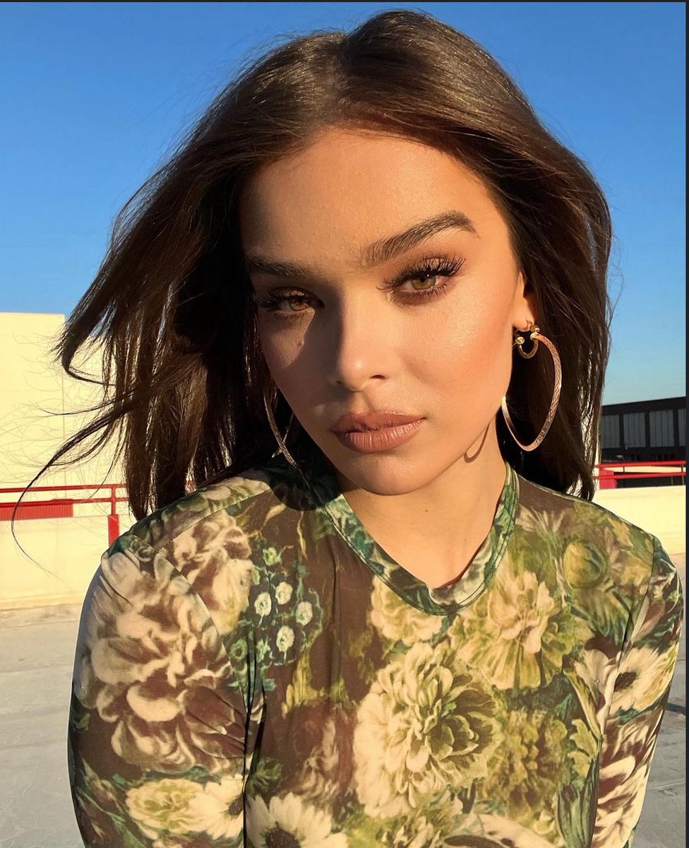 The most beautiful woman, Hailee Steinfeld 🤍✨