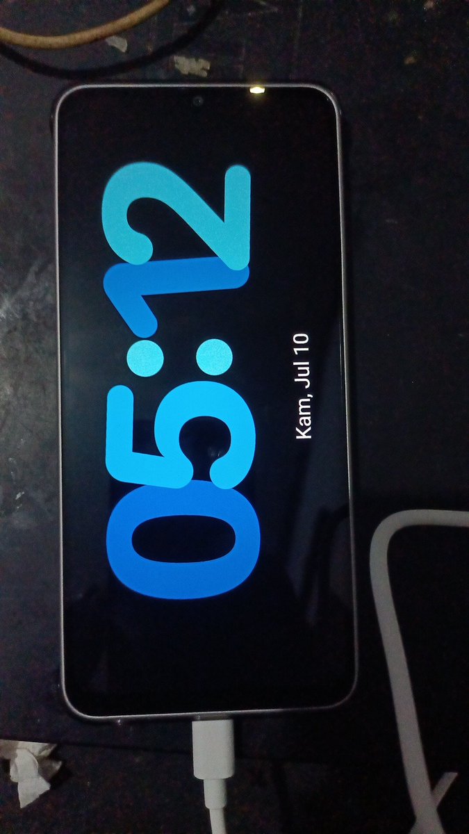 Bismillah pake hp baru moga awet ya hp bawa hoki terus