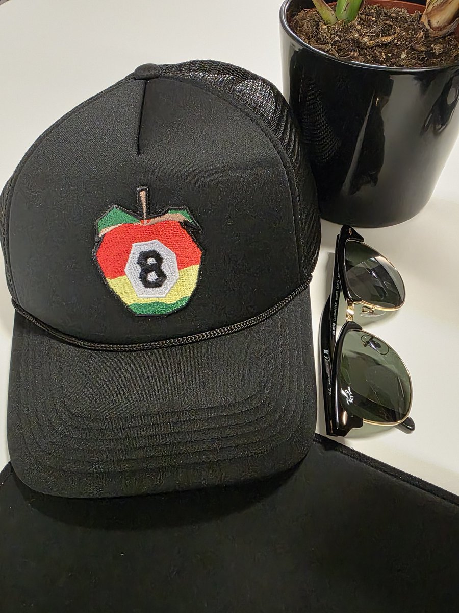 Sm🅱️lade tweet media