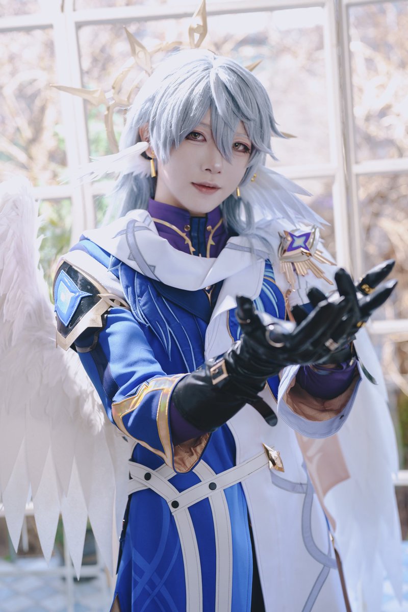 이 육신으로····
그대를 수호하고, 그대를 인도하리라

#sunday #hsrcreators #honkaistarrail