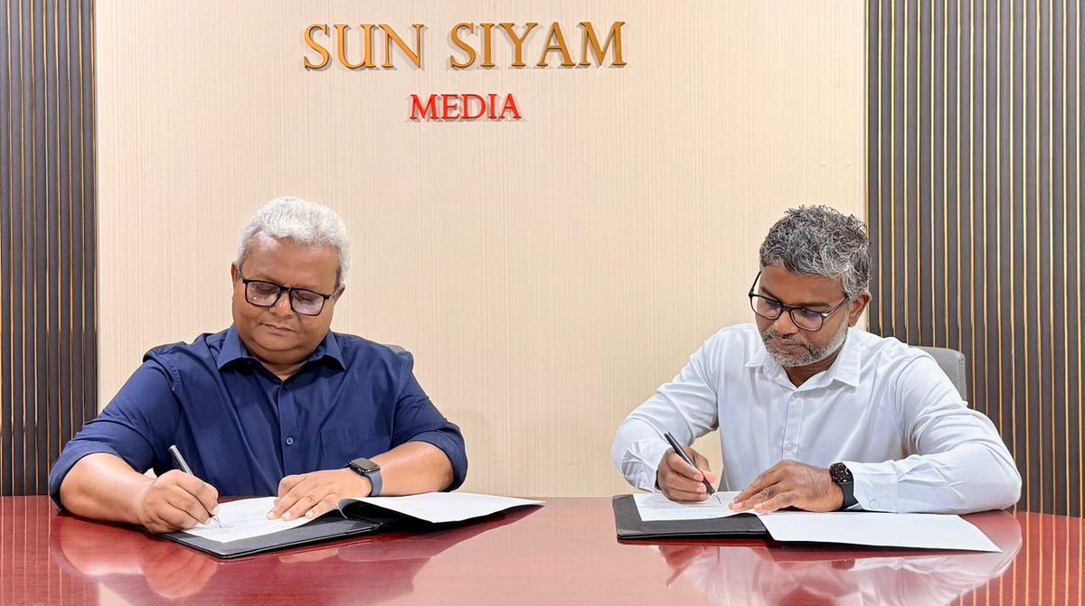 VaavCouncil's tweet photo. MOU signed today between Sun Siyam Media and this council to live stream the Vaavu Atoll Volleyball Tournament 2025!
@Shuj4uAli @sstvmv https://t.co/oQKFq7EhDi