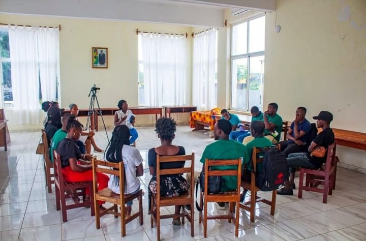 UndpStp's tweet image. Youth across São Tomé mobilized for climate action!
In July, all 6 districts hosted Climate Dialogues led by the Youth Institute, with support from UNDP, UNICEF, and the Directorate for Environment and Climate Action.
📍Next stop: Príncipe in August.
#ClimateAction  #UNDPSTP
