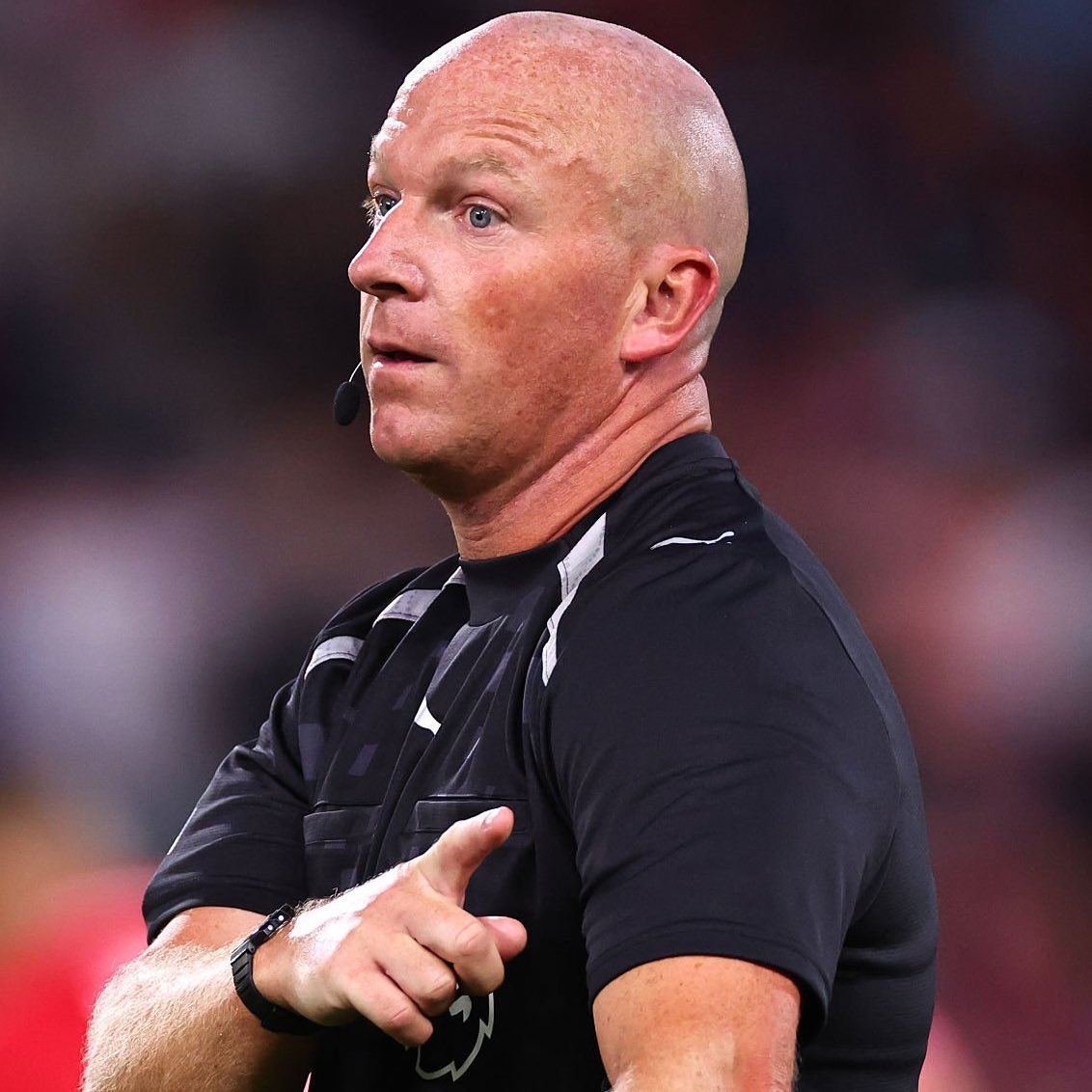 goonerupdate's tweet photo. Simon Hooper has been appointed referee for Arsenal opening game of the season against Man Utd on Sunday 17 August #COYG https://t.co/xd4ch07GUZ