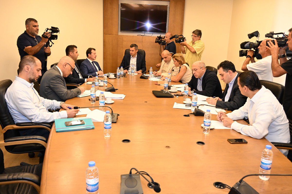 اقرينا اليوم في اللجنة الفرعية اقتراح قانون "انشاء الهيئة اللبنانية للرقمنة" وهو خطوة نوعية على طريق الe-government، اذ ان ابرز مهامها تحويل المعاملات الورقية الى معاملات رقمية في كل الوزارات والادارات والمؤسسات العامة، كما تحويل كل البيانات والوثائق الورقية الى شكل رقمي