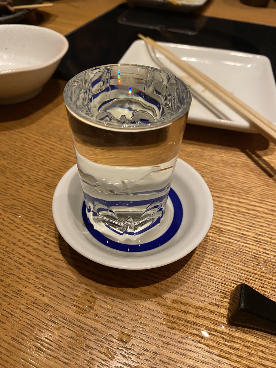 エアコン掃除中に熱中症警戒アラートが出て、転生しなくてもスライムになりそうな1日でした🫠
それはともかく、三重県合唱コンクールが終わりました！
結果は銅賞🥉でしたが、団としては練習の成果を出すことができ、一歩前進できたと思います！
打ち上げも盛り上がり、次回に向けて頑張ります！