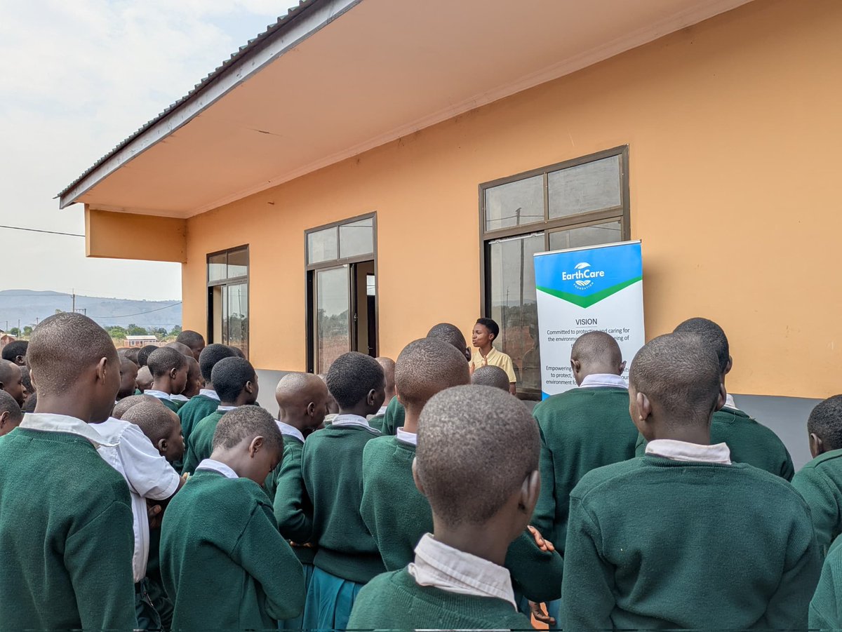 Today, we celebrate the determination, innovation, and leadership of youth everywhere in archieving #SDGs

#YouthDay is a reminder that  when young voices rise, the world listens and acts. 

<a href="/GreengrantsFund/">Global Greengrants</a> <a href="/PeaceFirstOrg/">Peace First</a> <a href="/PlantTreaty_GER/">PlantBasedTreaty_Germany</a>