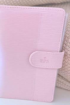 This A6 cash stuffing set features 7 thematic floralal challenges, envelopes, and planner inserts. Ideal for mindful and aesthetic budgeting, customizable your system. Preview on Etsy! pinterest.com/pin/9964221050…