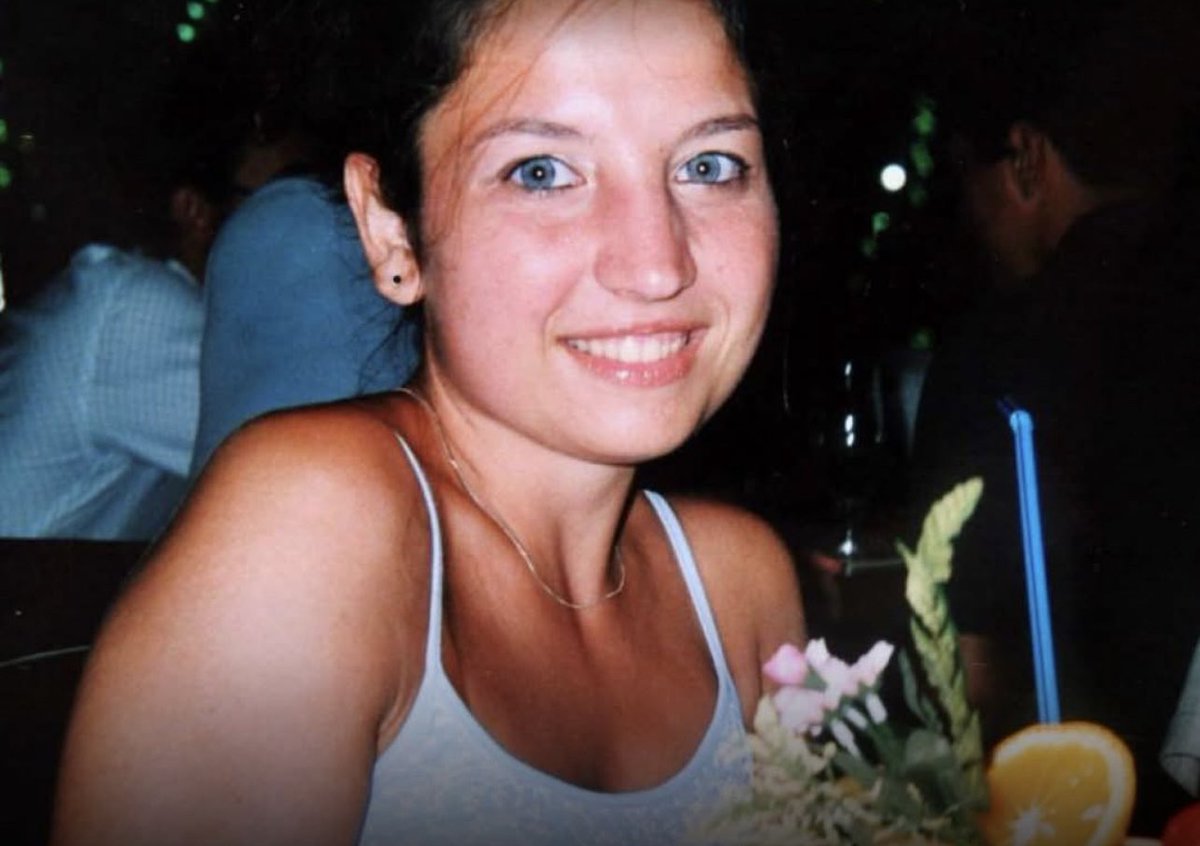 Rita_Cavallaro's tweet photo. Ignoto 3 nella bocca ha un nome: 153E. Chi è? Un cadavere, sottoposto ad autopsia in prossimità dell’esame autoptico di #ChiaraPoggi. Una contaminazione di una gravità inaudita, che intacca l’affidabilità di tutta l’indagine che ha portato alla condanna di #Stasi.
#Garlasco https://t.co/patVwORhTQ