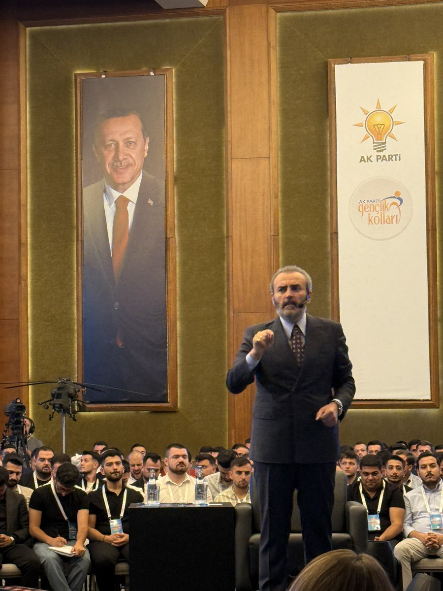 Babek Novruzov (@babeknovruzov1) on Twitter photo "Liderimiz <a href="/RTErdogan/">Recep Tayyip Erdoğan</a> bize diyor ki; Siyasetin tek bir limanı vardır o da ahlaktır!
Arkadaşlar biz sizlerle daha yeni başlıyoruz!"
<a href="/mahirunal/">Mahir Ünal 🇹🇷</a> "Liderimiz <a href="/RTErdogan/">Recep Tayyip Erdoğan</a> bize diyor ki; Siyasetin tek bir limanı vardır o da ahlaktır!
Arkadaşlar biz sizlerle daha yeni başlıyoruz!"
<a href="/mahirunal/">Mahir Ünal 🇹🇷</a>