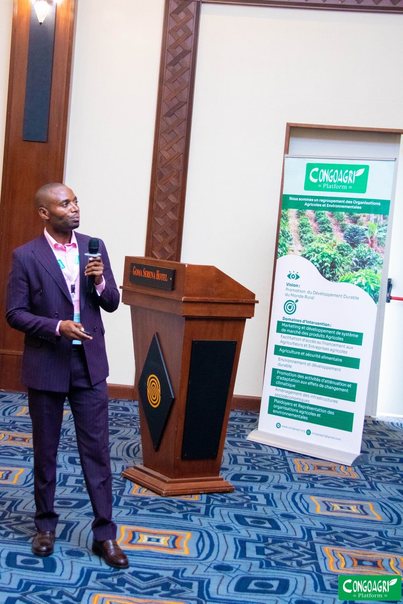 Congoagri1's tweet photo. 🌍📜 M. Moïse Dunia parle de la réglementation européenne contre la déforestation à #BestOfCongoCooperatives2025.
Il explique ses exigences et l’importance pour les producteurs congolais de s’adapter pour continuer à exporter vers l’UE.
#CaféCongolais #Durabilité #QualitéCafé https://t.co/Mk438GgHLi