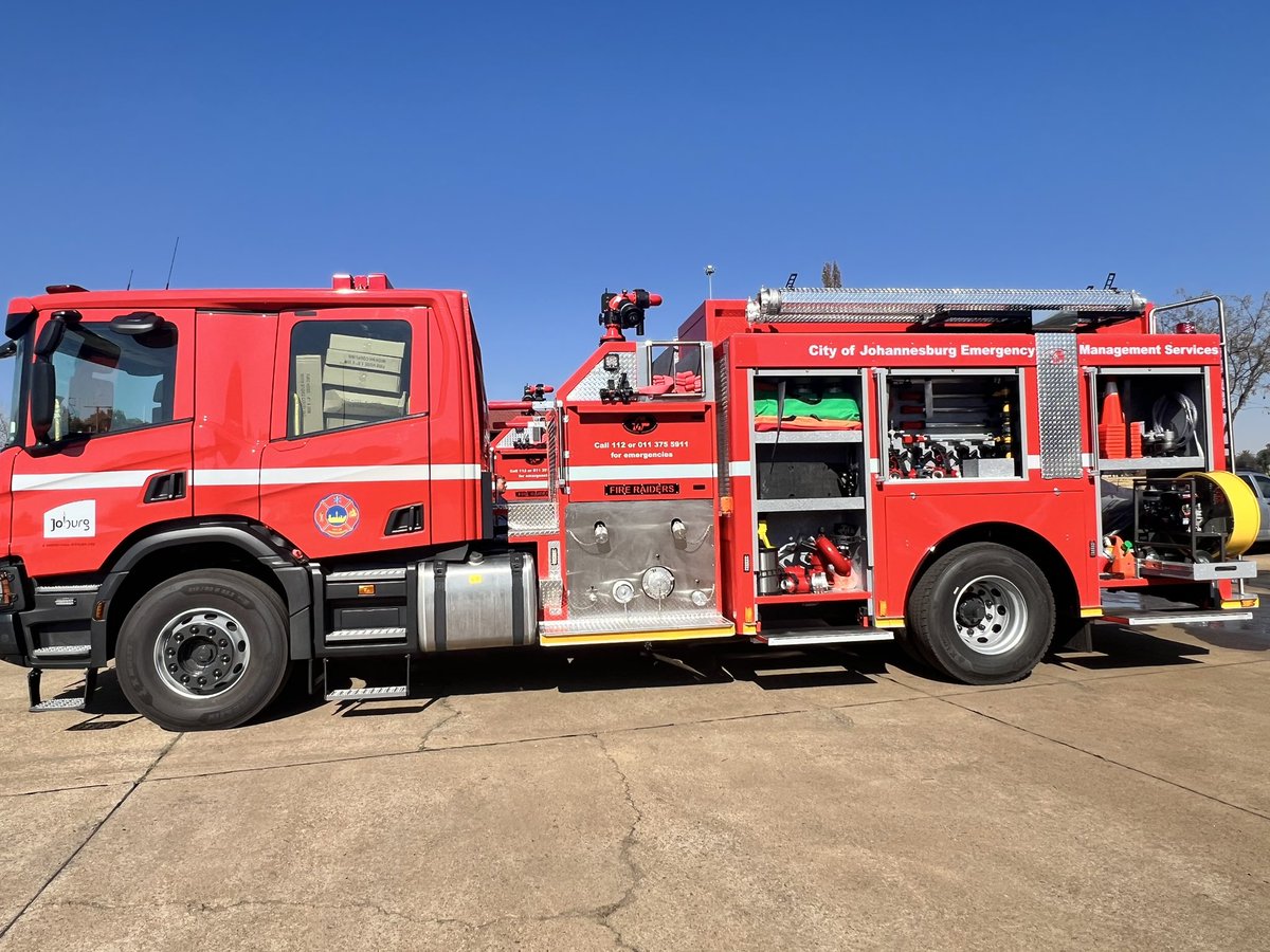 PublicSafetyMMC's tweet photo. ♦️HAPPENING NOW ♦️

The MMC for Public Safety, Dr. @MTshwaku , has arrived at Rietfontein to oversee the testing of the new fire engines, reinforcing the City’s commitment to faster, more effective emergency response.

#NomakanjaniManjeNamhlanje #AskPublicSafetyMMC https://t.co/BHTLizwNYM