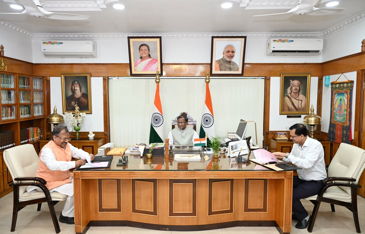 लक्ष्मण प्रसाद आचार्य (Lakshman Prasad Acharya) tweet media