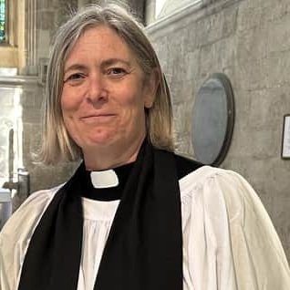 Congratulations  to Revd Jo King on her recent appointment as Incumbent of Chidham with Hambrook and Funtington and West Stoke with Sennicotts. Jo, currently  vicar at North Bersted, will be licensed by Bishop Ruth on 22 September at 7.30pm @ St Mary’s Church Funtingdon. Please