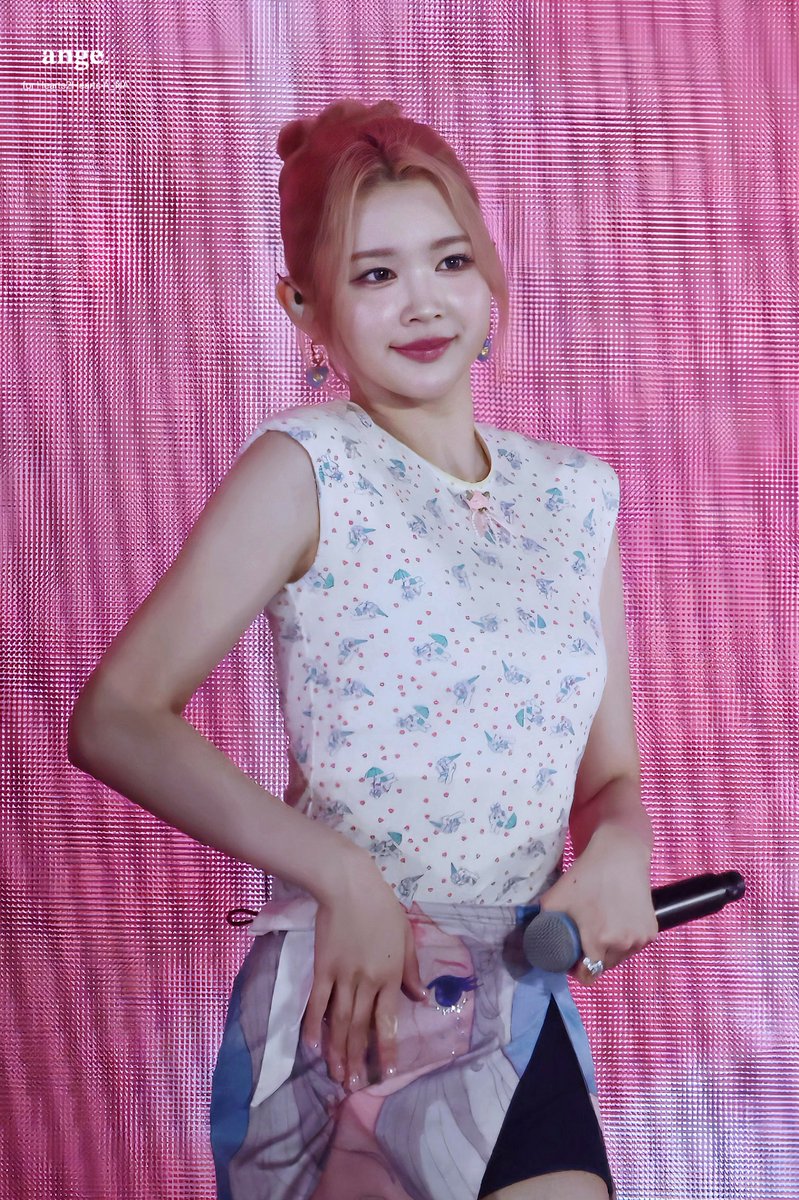 𝐚𝐧𝐠𝐞. tweet media