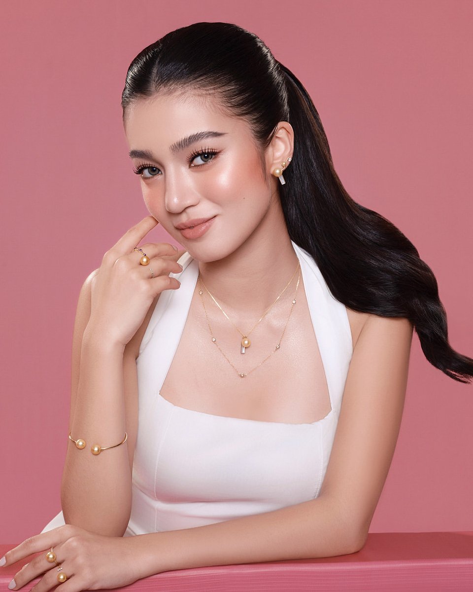 [DID YOU KNOW]: V Jewelry's philosophy includes preserving the seas of Palawan and supporting pearl farmers and their community. In fact, you can purchase their Vera Necklace to help raise funds for their advocacy.

BELLE IS JEWELED 
#VJewelryxBelleMariano