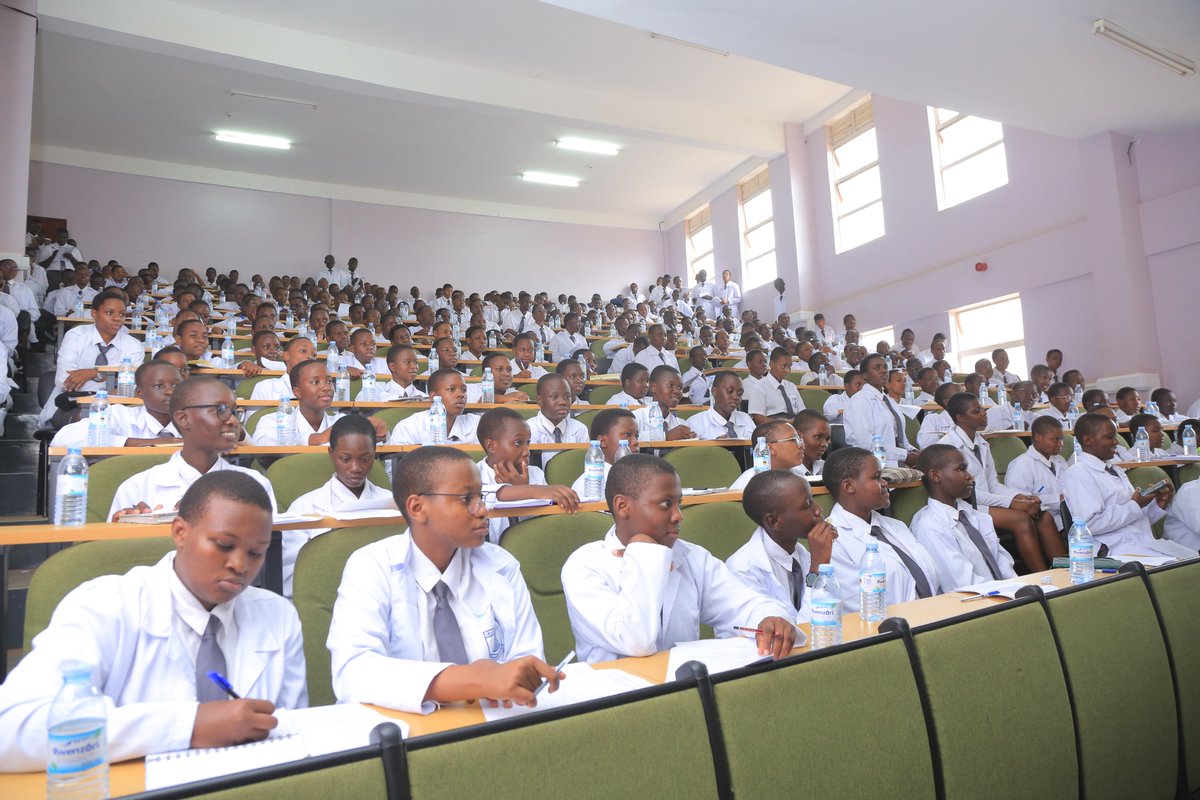 In her remarks, Prof. Byakika revealed what she studied, her professional background, and the steps that led her to become a professor of internal medicine.
 
She guided the students through the variety of professions in the medical field, from clinical practice to research &amp;