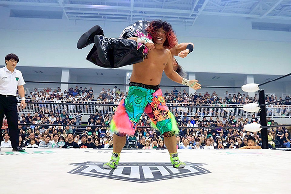 菊池悠斗を撃破した高橋ヒロムが、9月8日（月）NOAH 後楽園ホール大会