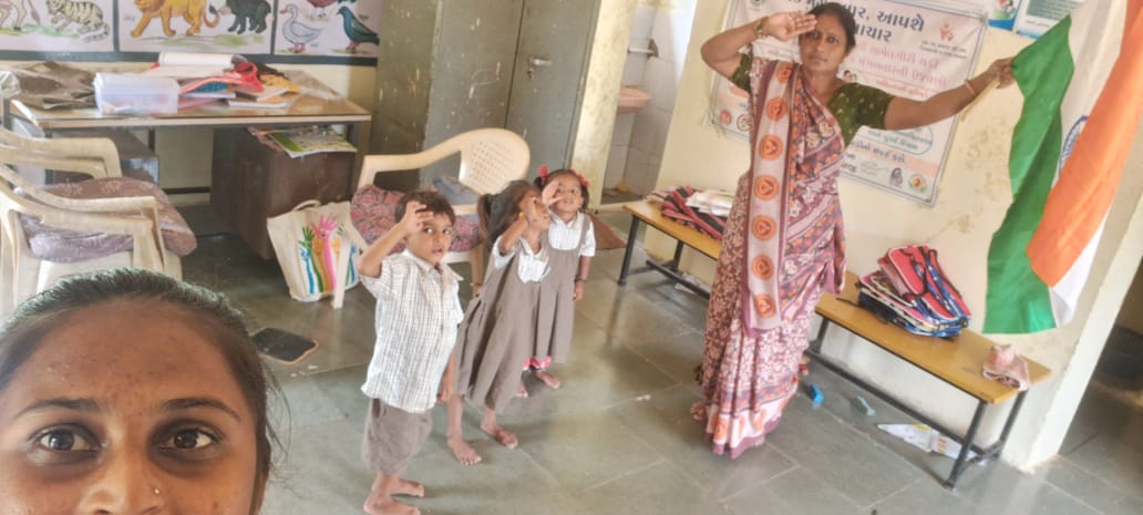 આજ રોજ ઘટક બેચરાજી માં હર ઘર તિરંગા અંતર્ગત સેફી વિથ તિરંગા ની  ઉજવણી