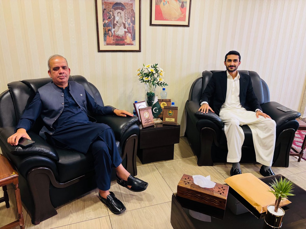 SaudObserver's tweet image. It was a pleasure to host Mr. Muhammad Arshad, Chief Executive Officer of the Federal Sehat Sahulat Program, for a productive and insightful discussion at my office.