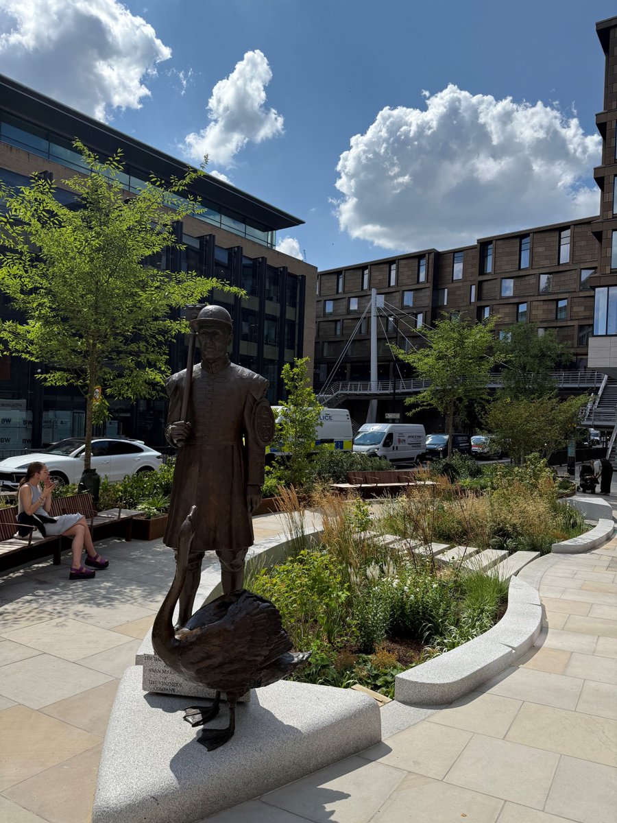 City of London tweet media