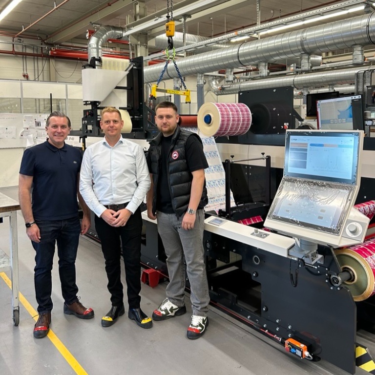 🎉 A warm welcome to David Ross, Managing Director, and Owen Plume, Production Manager from Zeus Media, who visited MPS NL this week for the  FAT of their brand-new MPS press!

 This marks the second MPS press for Zeus Media in just two years. 🚀

#ConnectToGrow