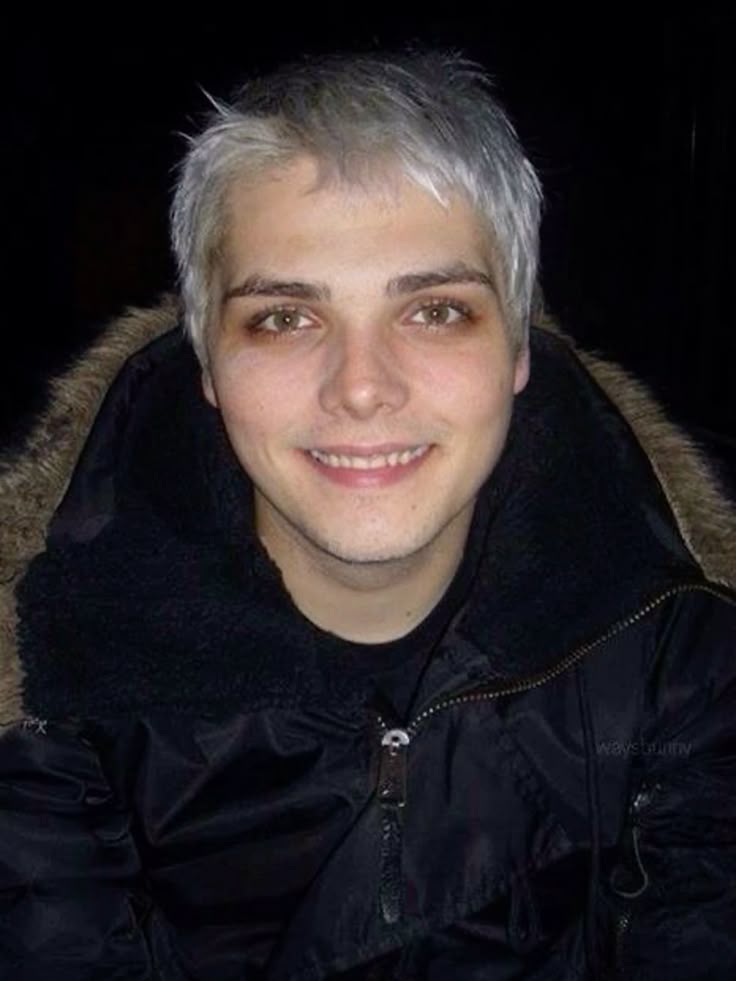 "oh man i think that food was spoiled i'm gonna puke"

The humble emetophilic gerard way: