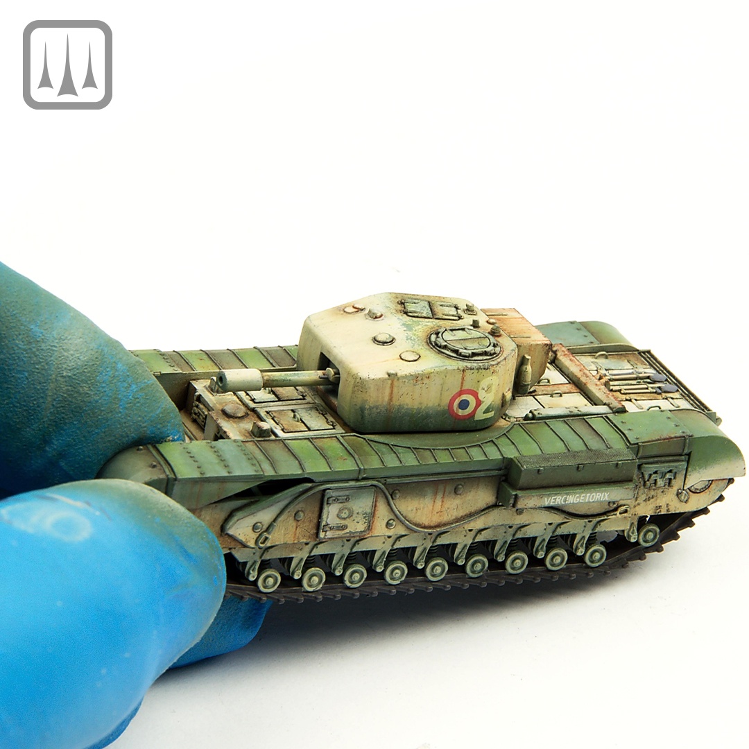 🖌️Ján Moravčík of Cabin Scale Models is continuing with his 1/72 Churchill inspired by Rinaldi Press.⁠ Ján uses Oilbrusher and Streakingbrushers to add weathering effects, which add great narrative and contrast to the camo scheme. ⁠