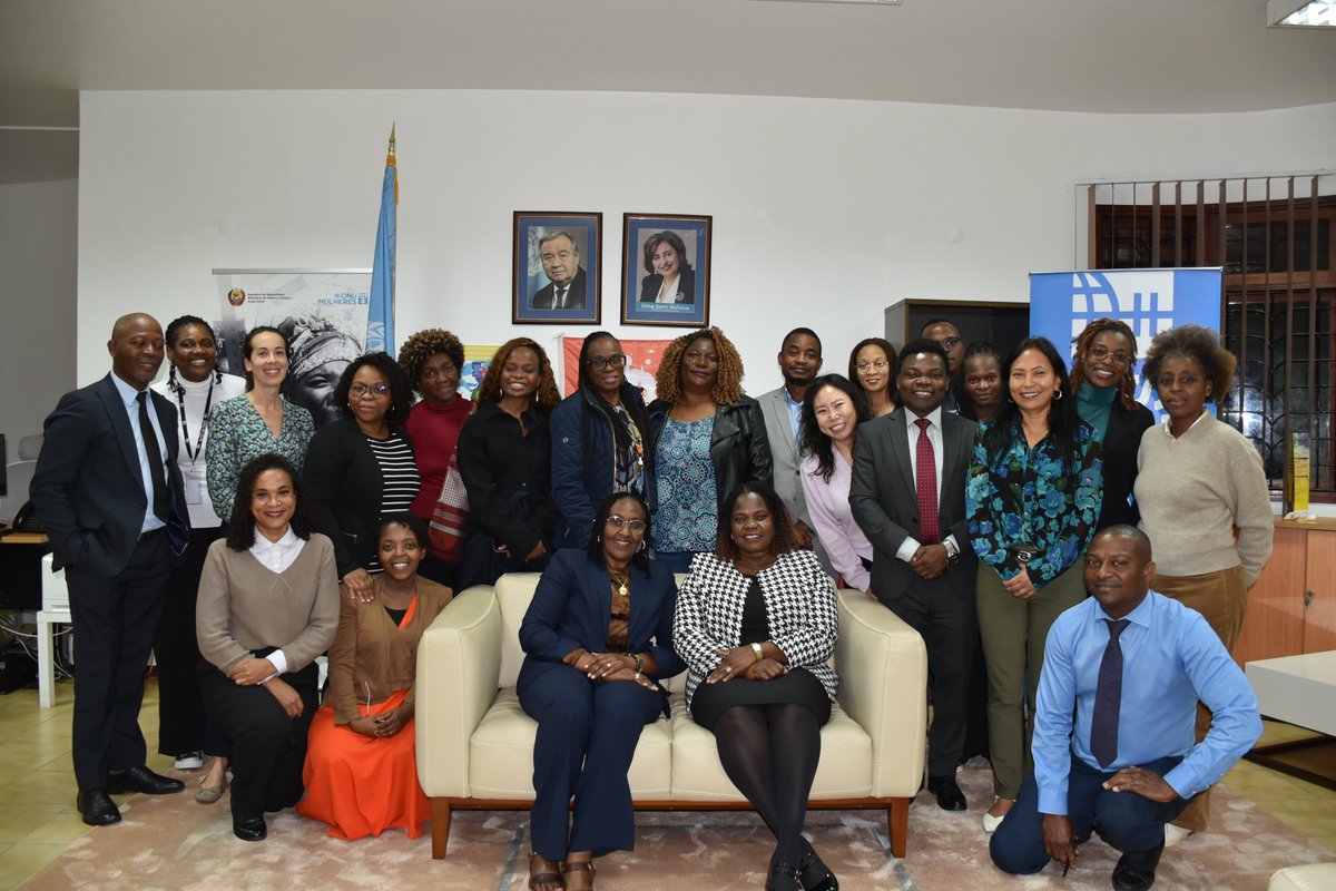 onumulheresmz's tweet photo. UN Women ESARO Director Anna Mutavati is in 🇲🇿.
This Monday in Maputo, she met with the team to discuss challenges, priorities, and ways to advance gender equality.
Meetings with the Government, donors, and women’s groups will follow. https://t.co/fYMM9EiMFz