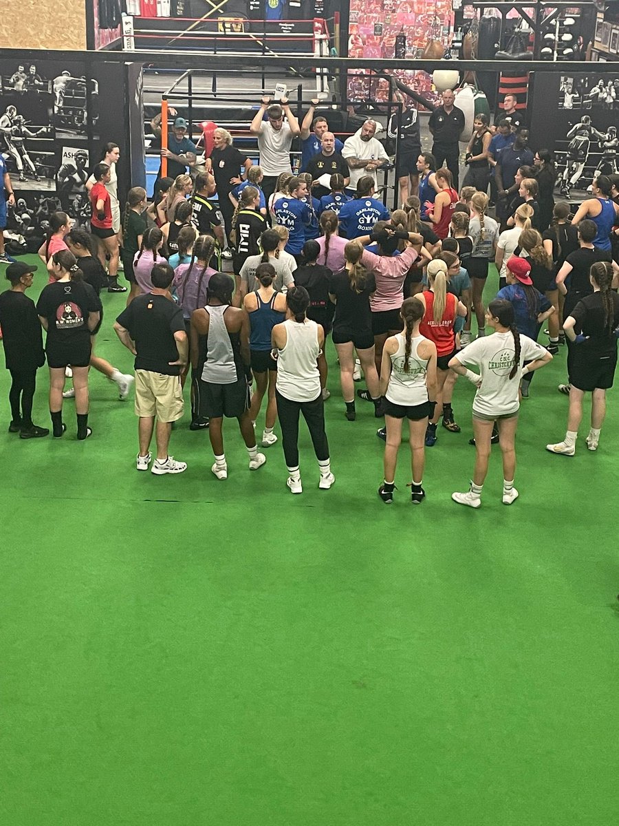 AthenaCIO's tweet image. 🥊💪 Huge thanks to all the coaches &amp;amp; all the talented boxers who made our Athena camp at The Lions Den a massive success! Sparring, pad work &amp;amp; skills were on fire 🔥 — another step in breaking barriers for women’s boxing. #AthenaEmpowerment #WomenInBoxing