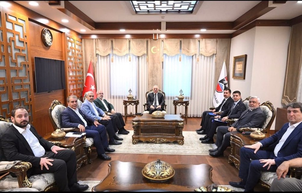 📍 Diyarbakır Valiliği

Diyarbakır Milletvekilimiz Sn. Mehmet Sait Yaz , Çınar Kaymakamımız Sn. Zikrullah Erdoğan, Çınar İlçe Başkanımız Sn. Ömer Murat Delil, Bismil İlçe Başkanımız Sn. Muzaffer Cengiz Özaydın, DEDAŞ Bölge Müdürü Sn. Yaşar Arvas ve DEDAŞ Diyarbakır İl Müdürü Sn.